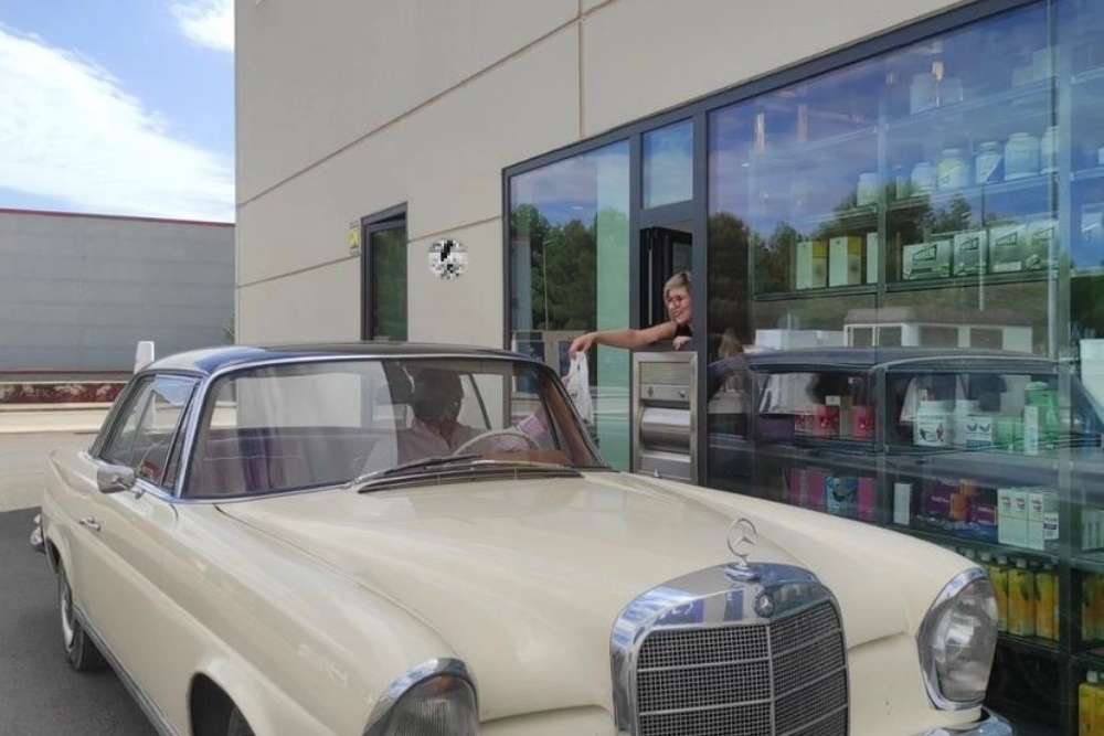 Galería de fotos de farmacias FarmaFlow